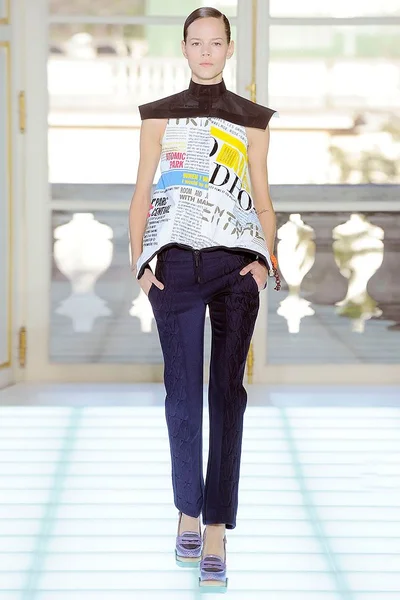 Look 25
